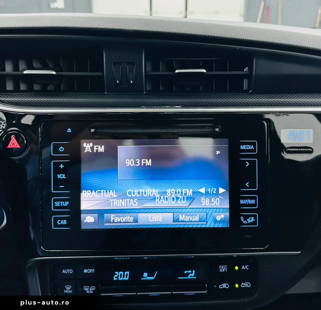 TOYOTA AURIS 2018 1.8i  HYBRID E6 Garantie 12 Luni Rate Avan