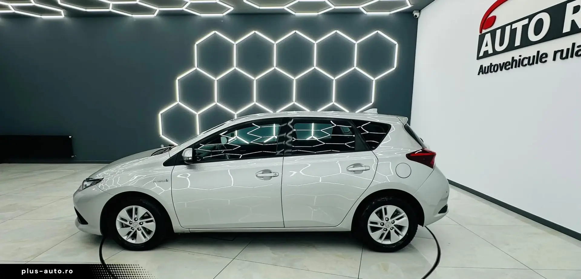 TOYOTA AURIS 2018 1.8i  HYBRID E6 Garantie 12 Luni Rate Avan