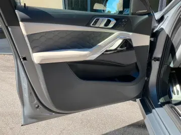 BMW X6 M Competition AKRAPOVIC-SKY LOUGE-
