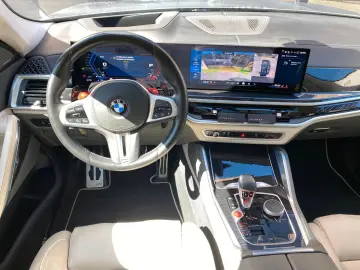 BMW X6 M Competition AKRAPOVIC-SKY LOUGE-