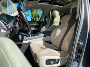 BMW X6 M Competition AKRAPOVIC-SKY LOUGE-