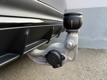 MERCEDES-BENZ E 220d AMG  Adv- Plus Pano Massage AHK…