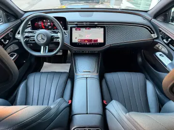 MERCEDES-BENZ E 220d AMG  Adv- Plus Pano Massage AHK…