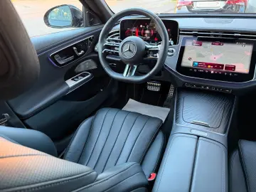 MERCEDES-BENZ E 220d AMG  Adv- Plus Pano Massage AHK…