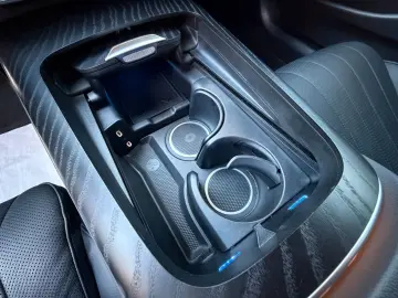 MERCEDES-BENZ E 220d AMG  Adv- Plus Pano Massage AHK…