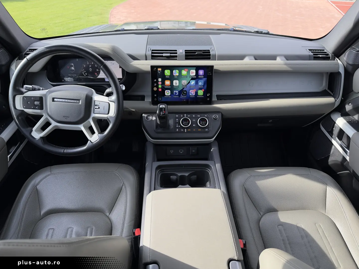 Land Rover Defender 110 P400