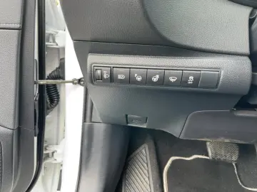 TOYOTA Corolla Touring Sports 2.0 Team D ACC LED Navi