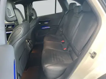 MERCEDES-BENZ GLC 200 4M AMG Premium Pano NIGHT 360 …