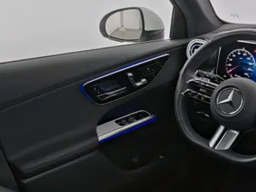 MERCEDES-BENZ GLC 200 4M AMG Edition DIGITAL Pano AH…