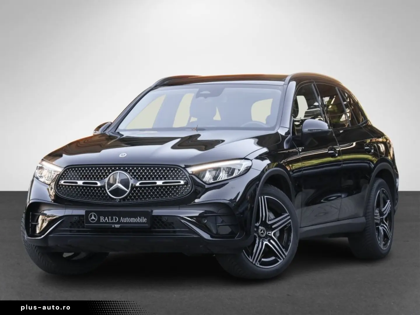 MERCEDES-BENZ GLC 200 4M AMG-Sport Pano AHK Night 36&hellip;