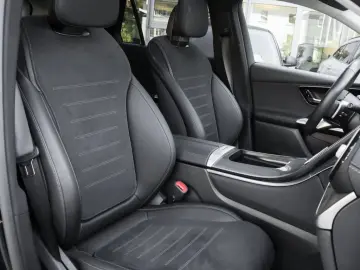 MERCEDES-BENZ GLC 200 4M AMG-Sport Pano AHK Night 36…