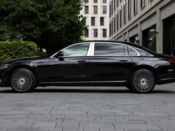 Mercedes-Benz S 580 Maybach 4Matic 4D  TV
