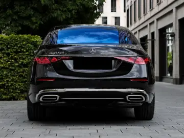 Mercedes-Benz S 580 Maybach 4Matic 4D  TV