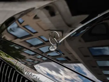 Mercedes-Benz S 580 Maybach 4Matic 4D  TV