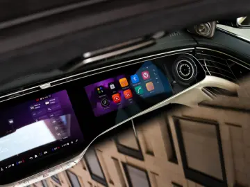 Mercedes-Benz S 580 Maybach 4Matic 4D  TV