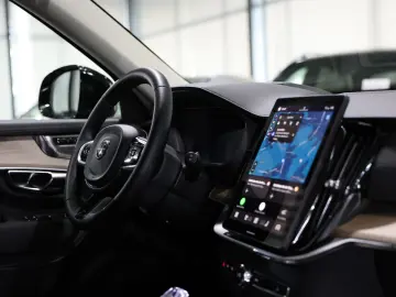 Volvo XC90 B5 Plus Bright AWD 7 LOCURI • 360