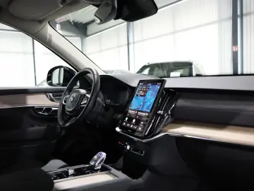 Volvo XC90 B5 Plus Bright AWD 7 LOCURI • 360