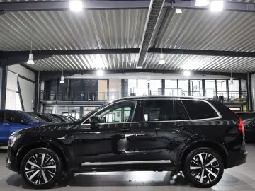 Volvo XC90 B5 Plus Bright AWD 7 LOCURI • 360