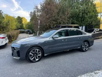 BMW Seria 740d xDrive M Sport