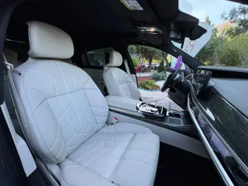 BMW Seria 740d xDrive M Sport