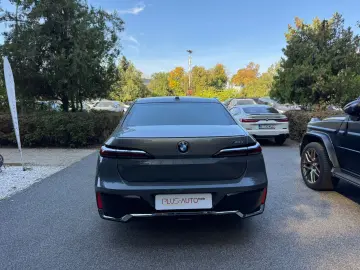 BMW Seria 740d xDrive M Sport