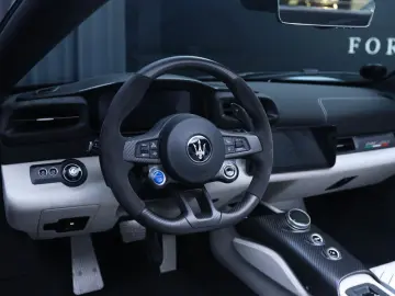 MASERATI MC20 Cielo