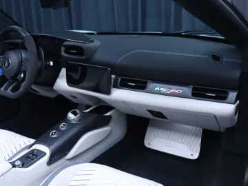 MASERATI MC20 Cielo