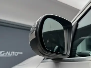 Mercedes-Benz GLB 200  Virtual   360   MBUX