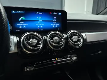 Mercedes-Benz GLB 200  Virtual   360   MBUX