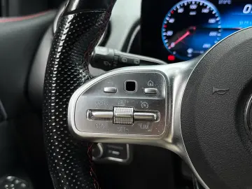 Mercedes-Benz GLB 200  Virtual   360   MBUX
