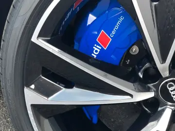 AUDI RS7  performance   Luftfeder  Keramik  305 km h