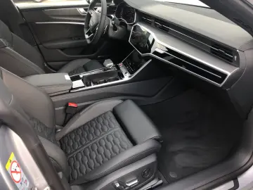AUDI RS7  performance   Luftfeder  Keramik  305 km h