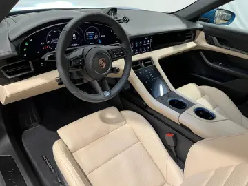 PORSCHE Taycan Cross Turismo 4S