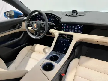 PORSCHE Taycan Cross Turismo 4S