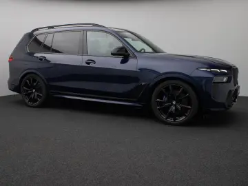 BMW X7 M60i xDrive   530 CP • V8 • 7 LOCURI • 360  • HUD