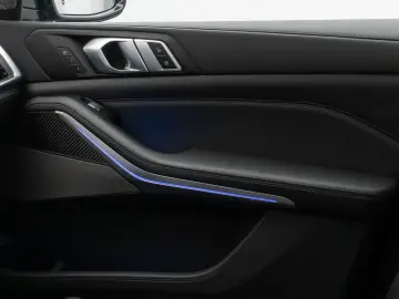 BMW X7 M60i xDrive   530 CP • V8 • 7 LOCURI • 360  • HUD