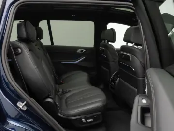 BMW X7 M60i xDrive   530 CP • V8 • 7 LOCURI • 360  • HUD