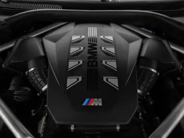 BMW X7 M60i xDrive   530 CP • V8 • 7 LOCURI • 360  • HUD