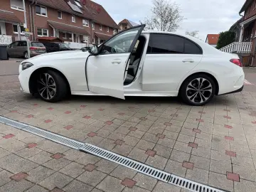 MERCEDES-BENZ C 220 d AMG-Line~Night-Paket Panorama