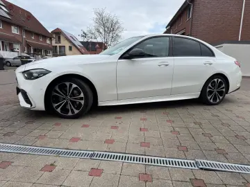 MERCEDES-BENZ C 220 d AMG-Line~Night-Paket Panorama