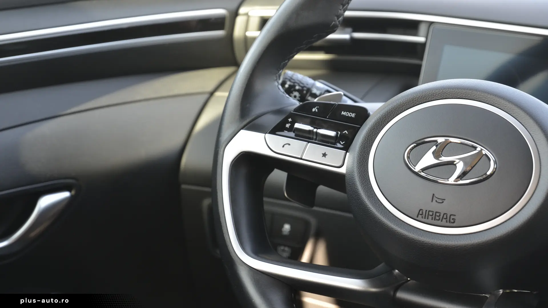 Hyundai Tucson 1.6 T-GDI 230 Hybrid BVA6 Business