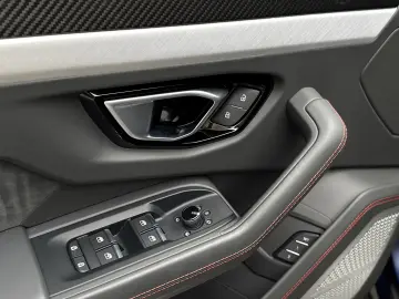 Lamborghini Urus Performante