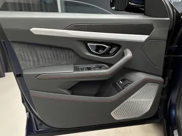 Lamborghini Urus Performante