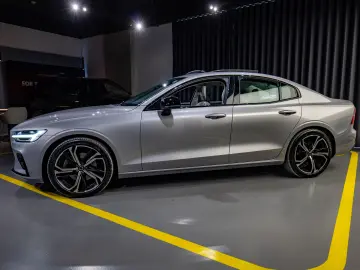 Volvo S60 B4