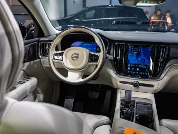 Volvo S60 B4