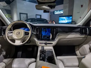 Volvo S60 B4