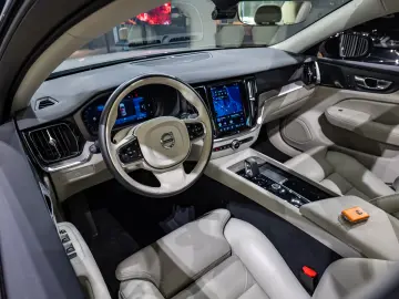 Volvo S60 B4