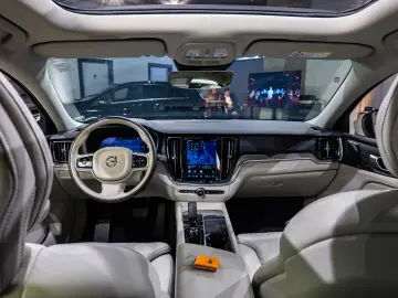 Volvo S60 B4