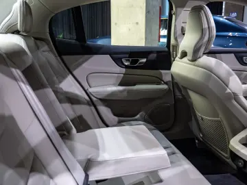 Volvo S60 B4