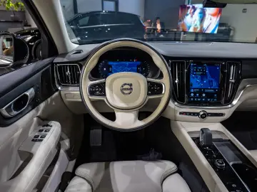 Volvo S60 B4